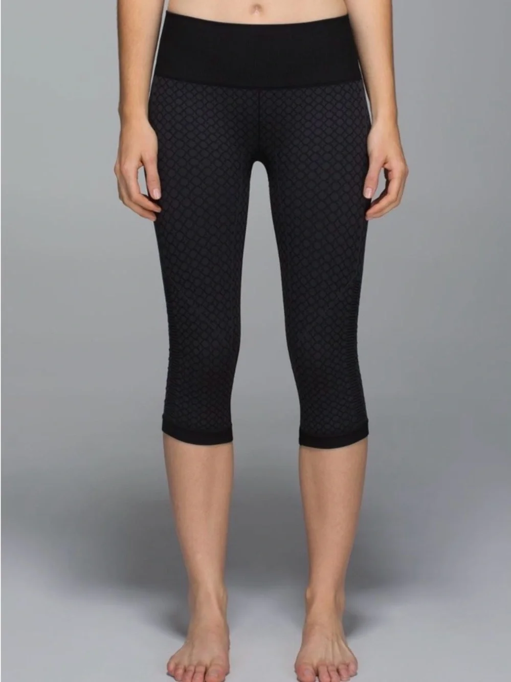 lululemon athletica In The Flow Crop II. Size 2